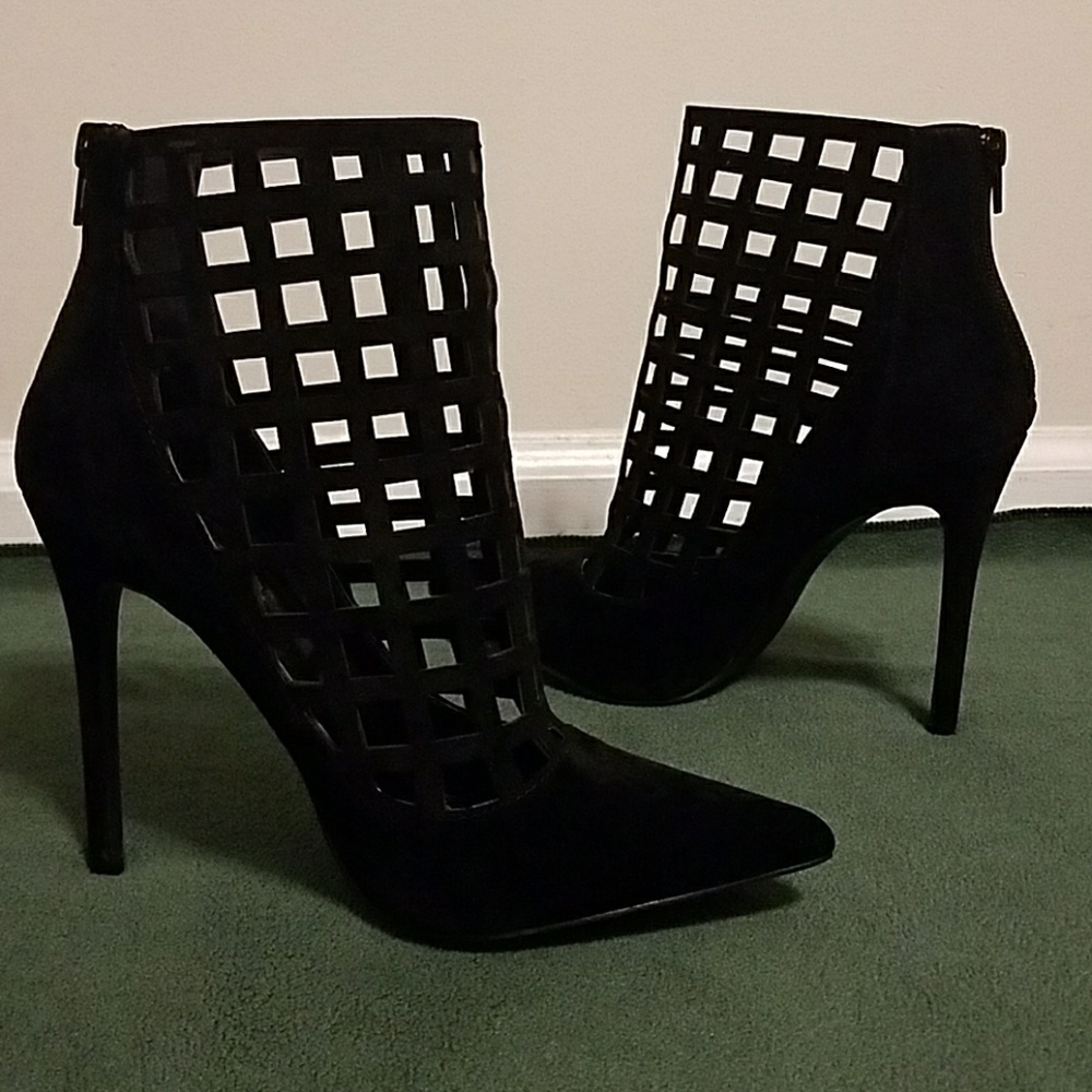 Shoe Dazzle Caged Black Booties
